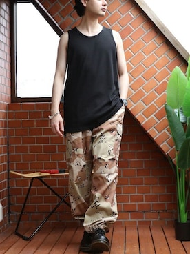 「ワークパンツ」｜「アイテム（カーゴパンツ、ブラウン系）」を使った、8(eight)さん（メンズ・173cm）の秋コーディネート