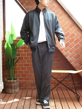 「アイテム（ジャージ）」を使った、8(eight)さん（メンズ・173cm）の秋コーディネート