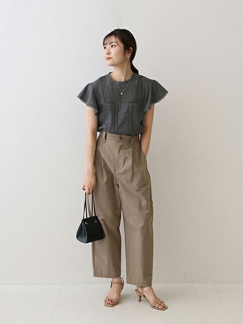 IENA LA BOUCLE ピンタックレースブラウスのコーディネート