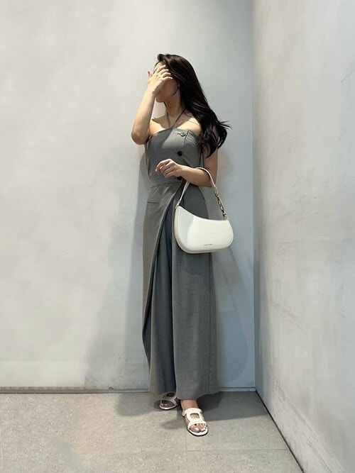CHARLES ＆ KEITH サンダル カットアウトシリンダーヒール
