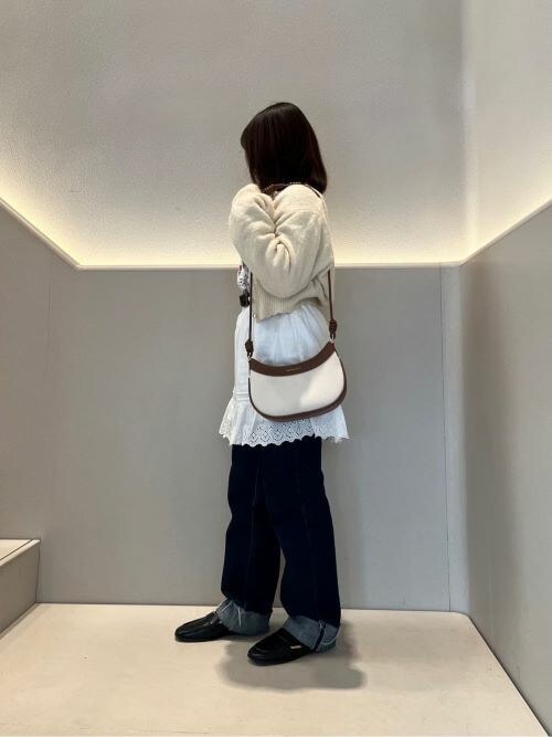 CHARLES & KEITH◆Sabine キャンバス カーブショルダーバッグ Sabine サビーヌ キャンバスノットストラップカーブショルダー