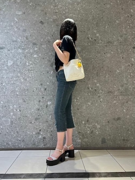 「CHARLES & KEITH（チャールズ & キース）のアイテム（トートバッグ）」を使った、CHARLES & KEITHさん（レディース・160cm）の夏コーディネート