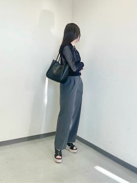 「CHARLES & KEITH（チャールズ & キース）のアイテム（トートバッグ）」を使った、CHARLES & KEITHさん（レディース・160cm）の夏コーディネート