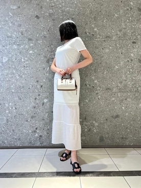 「CHARLES & KEITH（チャールズ & キース）のアイテム（トートバッグ）」を使った、CHARLES & KEITHさん（レディース・160cm）の夏コーディネート