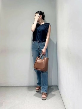 「CHARLES & KEITH（チャールズ & キース）のアイテム（トートバッグ）」を使った、CHARLES & KEITHさん（レディース・160cm）の夏コーディネート