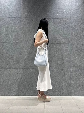 「CHARLES & KEITH（チャールズ & キース）のアイテム（トートバッグ）」を使った、CHARLES & KEITHさん（レディース・160cm）の夏コーディネート