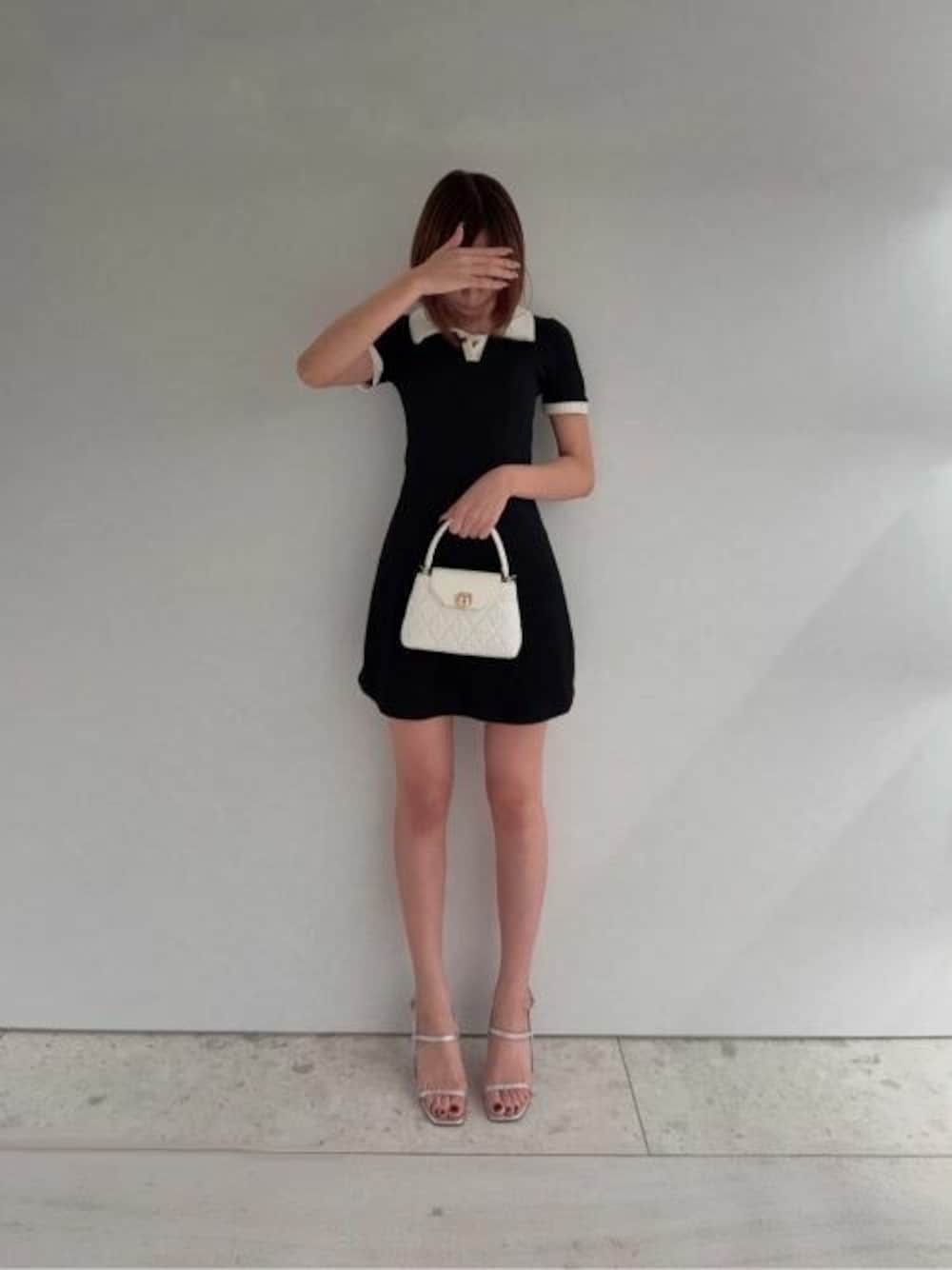 「CHARLES & KEITHのArwen アルウェン ツイードキルトトップハンドルバッグ（ハンドバッグ、ベージュ系）」を使った、CHARLES & KEITHさん（レディース・160cm）の夏コーディネートの1枚目の写真