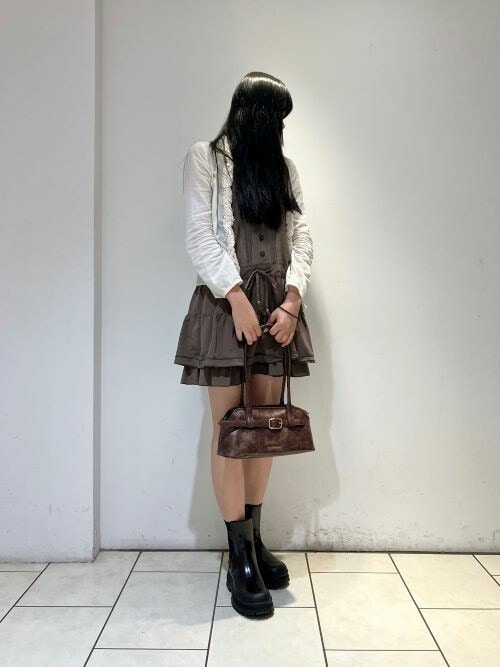 Victoria ヴィクトリア ベルトイロンゲイティッドショルダー