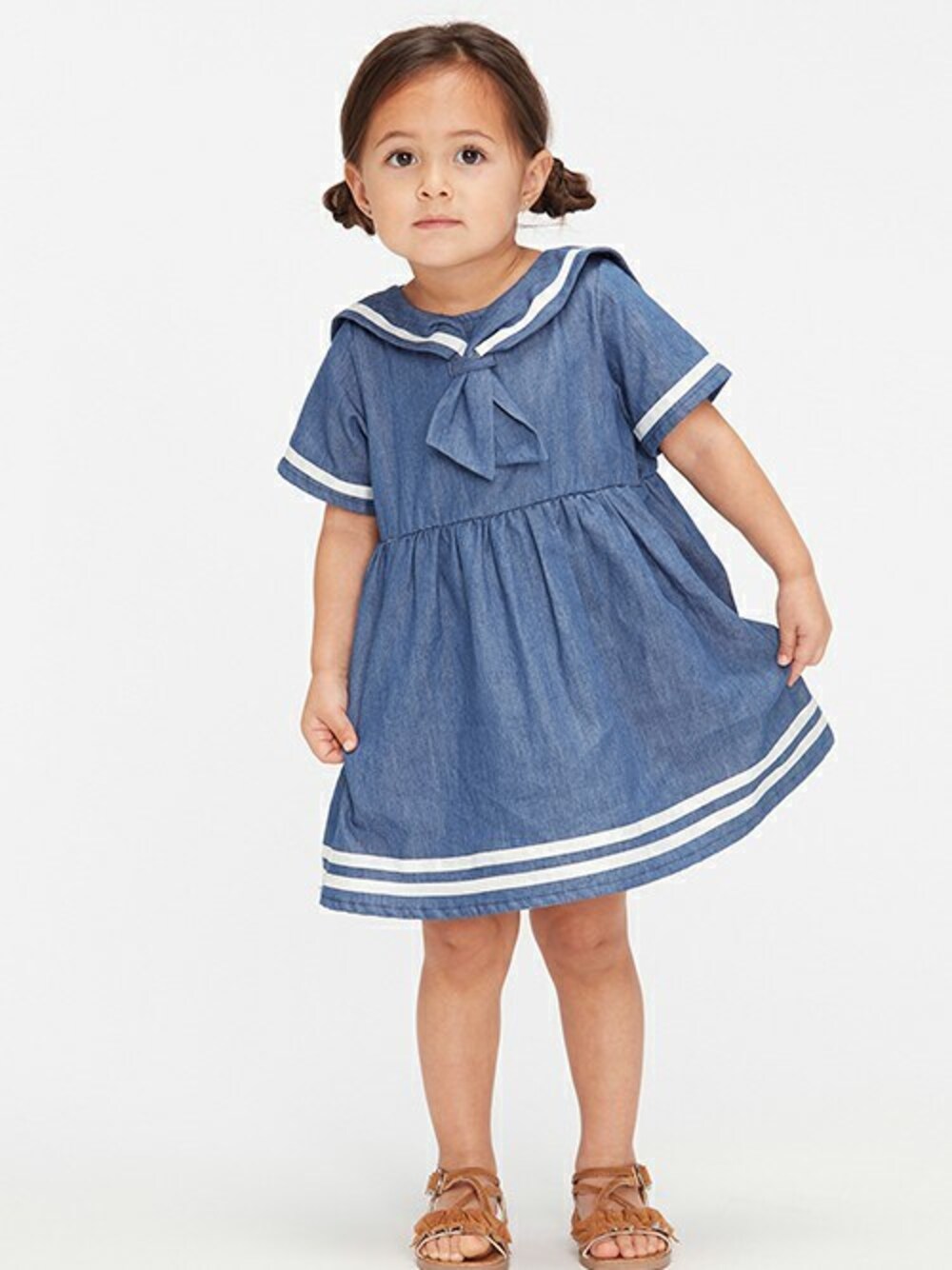 「ワンピース、ワンピ、セーラー、セーラーカラー、ワンピーススタイル、女の子コーデ、おんなのこ、セーラー襟、ワンピースコーデ、おんなのこコーデ」｜「Moujonjonのセーラーカラー半袖ワンピース（ワンピース、ブルー系）」を使った、こどもの森e-shopさん（キッズ・90cm）の夏コーディネートの1枚目の写真