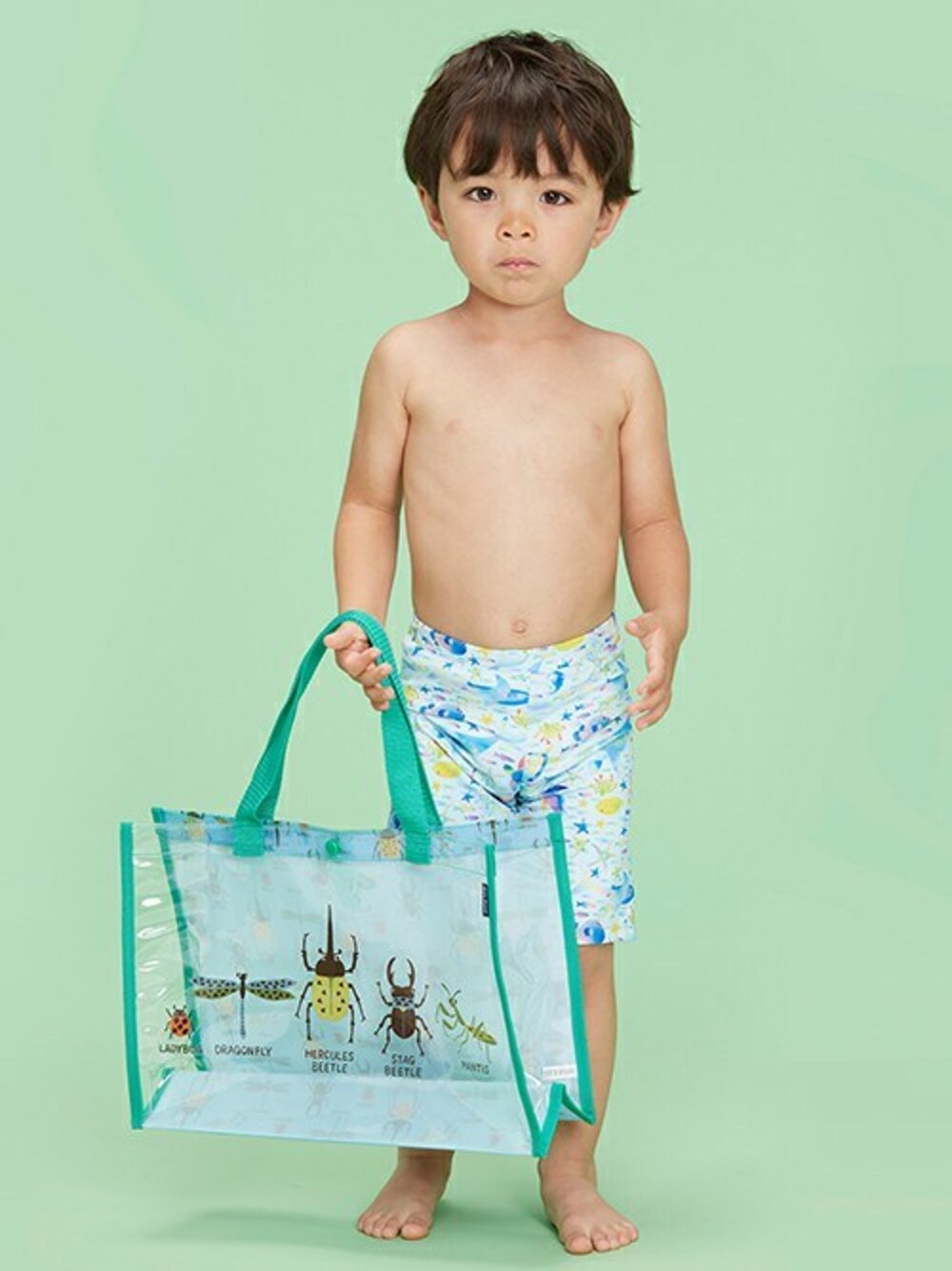 「夏、水着、夏コーデ、夏服、男の子コーデ、プール、プールコーデ、プールバッグ、水着スタイル、水着コーデ」｜「Kids Foretの恐竜・昆虫・働く車・海の生き物柄プールバッグ（トートバッグ、グリーン系）」を使った、こどもの森e-shopさん（キッズ・90cm）の夏コーディネートの1枚目の写真