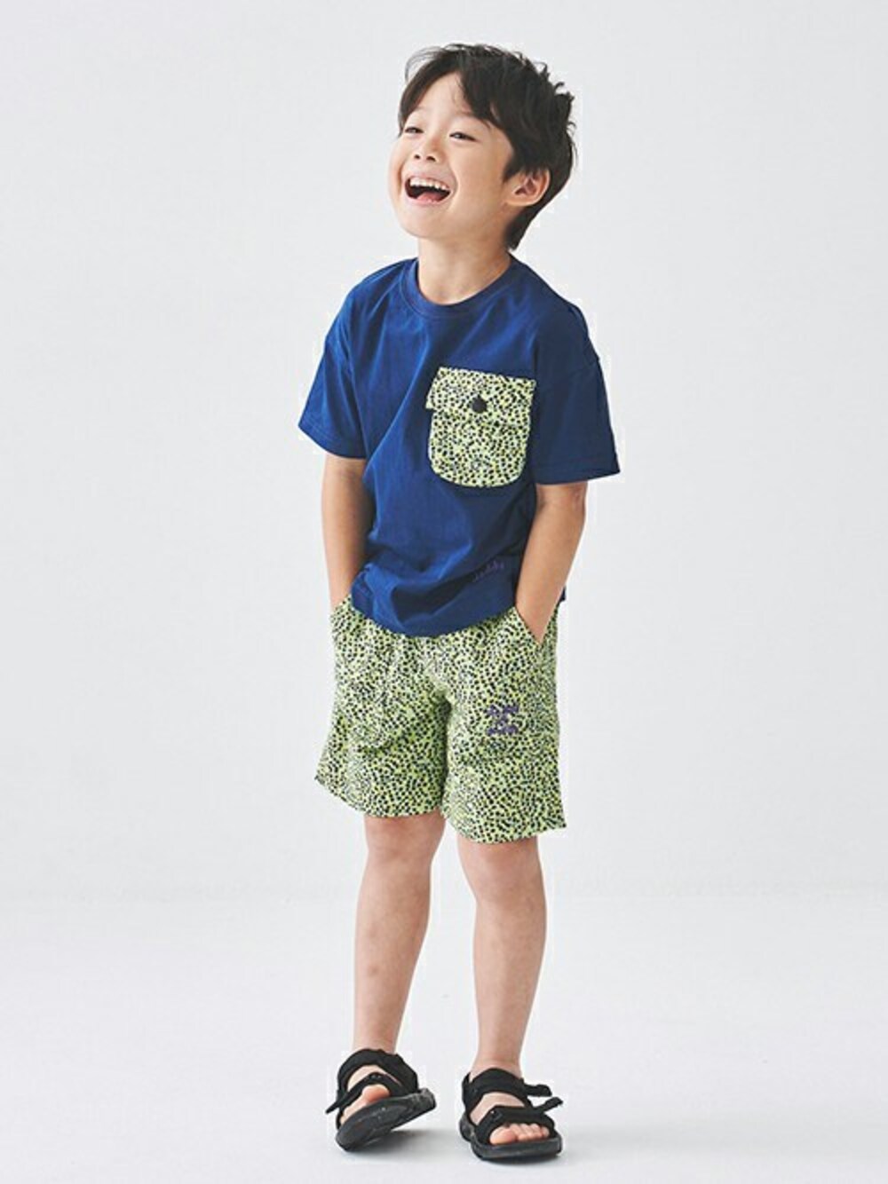 「子供服、男の子、半袖Ｔシャツ、子供コーデ、男の子コーデ、半袖シャツ、Tシャツコーデ、半袖コーデ、男の子ファッション」｜「Daddy Oh Daddyのヒョウ柄ポケット付き半袖Ｔシャツ（Tシャツ/カットソー、ブルー系）」を使った、こどもの森e-shopさん（キッズ・110cm）の夏コーディネートの1枚目の写真