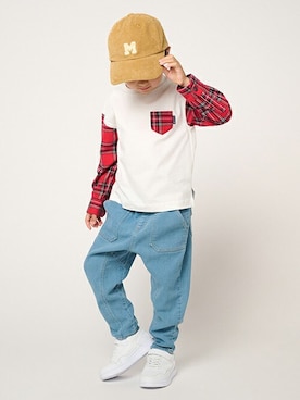 「Moujonjon（ムージョンジョン）のアイテム（デニムパンツ）」を使った、こどもの森e-shopさん（キッズ・110cm）の秋コーディネート