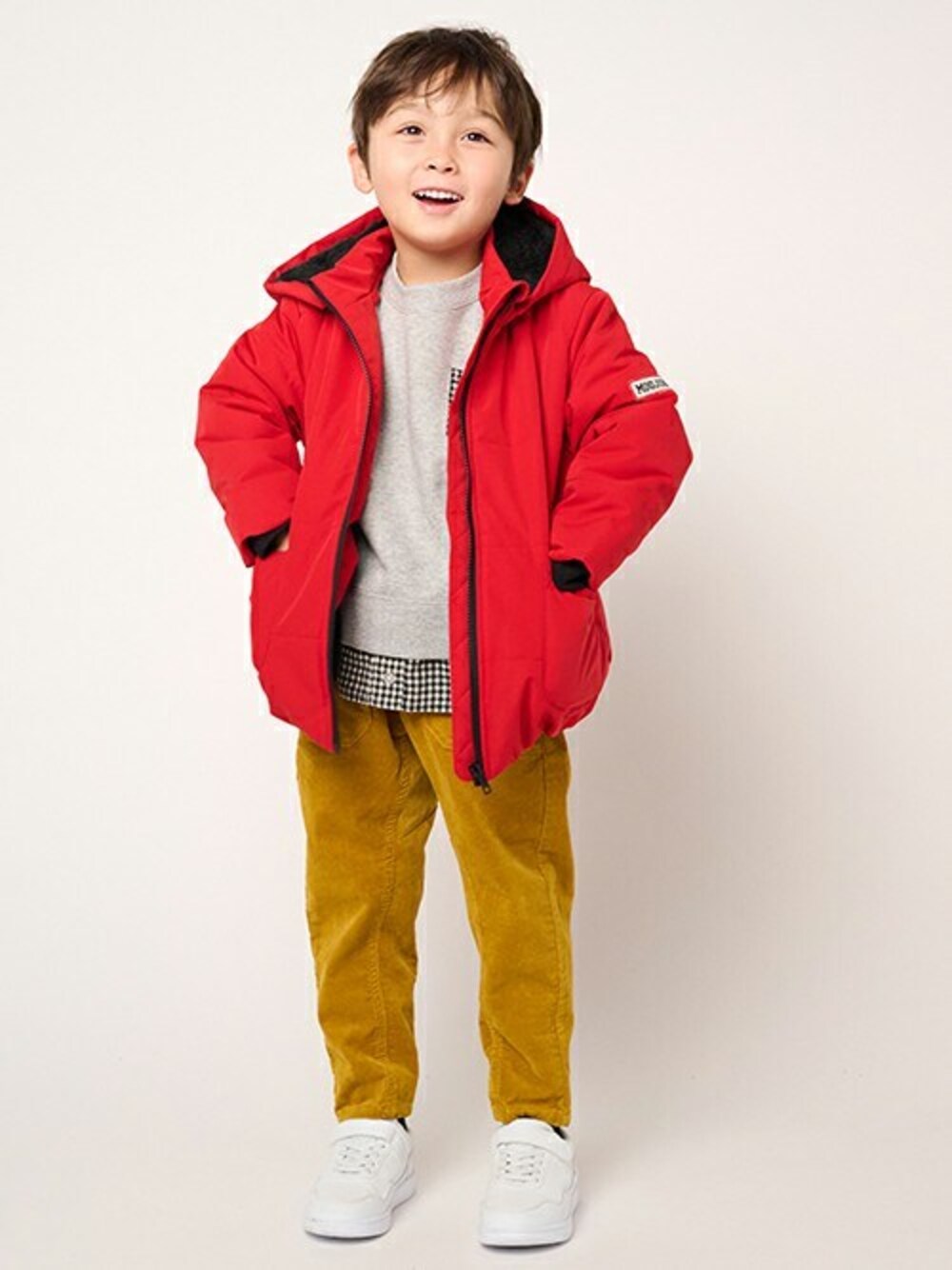 「ジャケット、アウター、子供服、ジャケットスタイル、冬服、男の子コーデ、ジャケットコーデ、アウターコーデ、冬服コーデ、男の子ファッション」｜「Moujonjonの中綿入り防風無地ジャケット（その他アウター、レッド系）」を使った、こどもの森e-shopさん（キッズ・110cm）の秋コーディネートの1枚目の写真