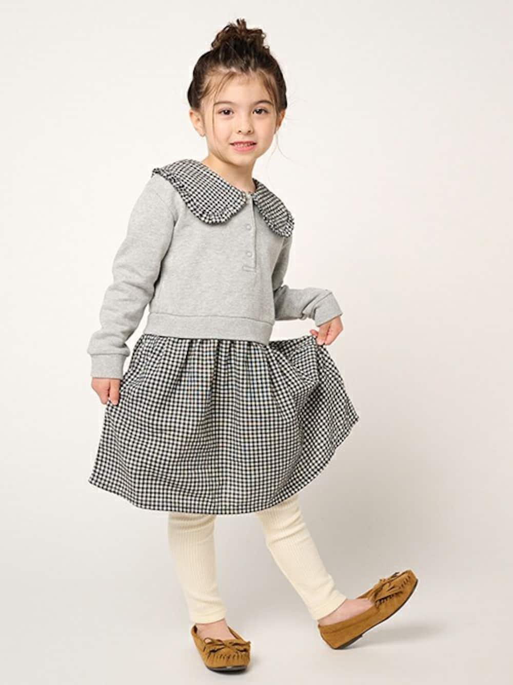 「チェック、ワンピース、チェック柄、子供服、チェックスカート、チェックワンピース、ワンピーススタイル、女の子コーデ、ワンピースコーデ、子供服コーデ」｜「Moujonjonのビッグカラーチェック切替裏毛ワンピース（ワンピース、グレー系）」を使った、こどもの森e-shopさん（キッズ・110cm）の冬コーディネートの1枚目の写真