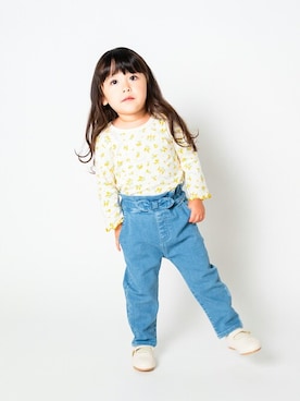 「ジーンズコーデ」｜「アイテム（パンツ）」を使った、こどもの森e-shopさん（キッズ・90cm）の春コーディネート