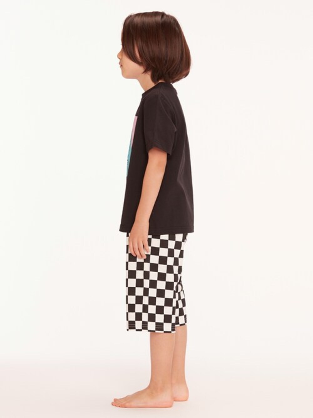 「ワンマイルウェア、子供服、パジャマ、パジャマパンツ、パジャマスタイル、子供コーデ、ワンマイル、レッスン着、ワンマイルコーデ、パジャマコーデ」｜「Kids Foretの恐竜半袖パジャマ・ルームウェア（ルームウェア/パジャマ、ブラック系）」を使った、こどもの森e-shopさん（キッズ・110cm）の春コーディネートの1枚目の写真