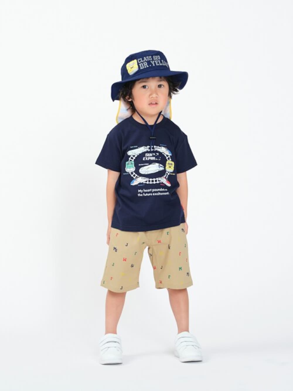 「Tシャツ、新幹線、子供服、夏服、子供コーデ、半袖、電車、Tシャツコーデ、新幹線大好き、夏服コーデ」｜「Moujonjonの新幹線電車集合半袖Tシャツ（Tシャツ/カットソー、ブルー系）」を使った、こどもの森e-shopさん（キッズ・90cm）の春コーディネートの1枚目の写真