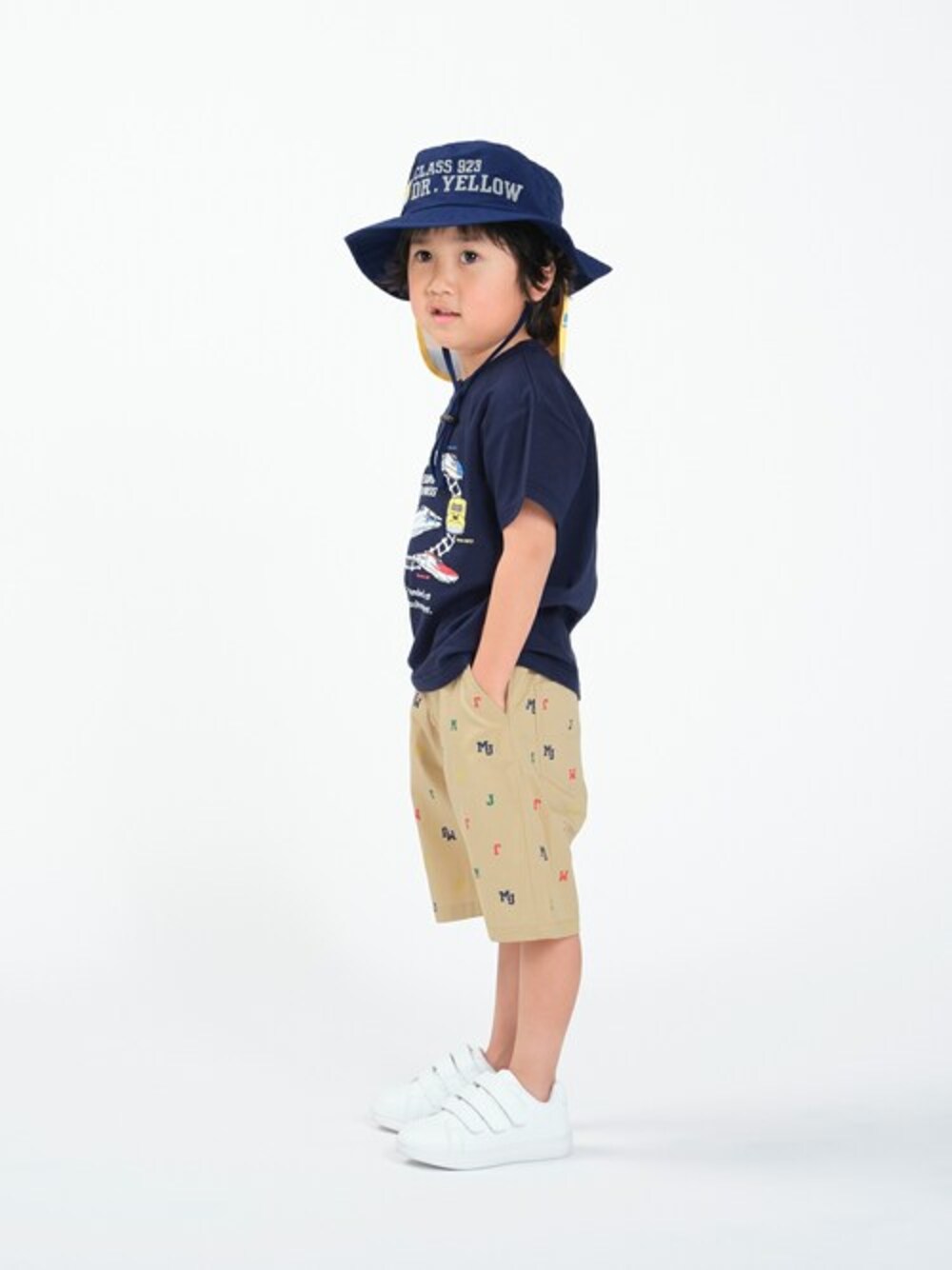「新幹線、ハット、ハーフパンツ、子供服、夏コーデ、ハットコーデ、子供コーデ、ハット、帽子、新幹線大好き、ハーフパンツコーデ」｜「Moujonjonの新幹線電車集合半袖Tシャツ（Tシャツ/カットソー、ブルー系）」を使った、こどもの森e-shopさん（キッズ・110cm）の夏コーディネートの1枚目の写真