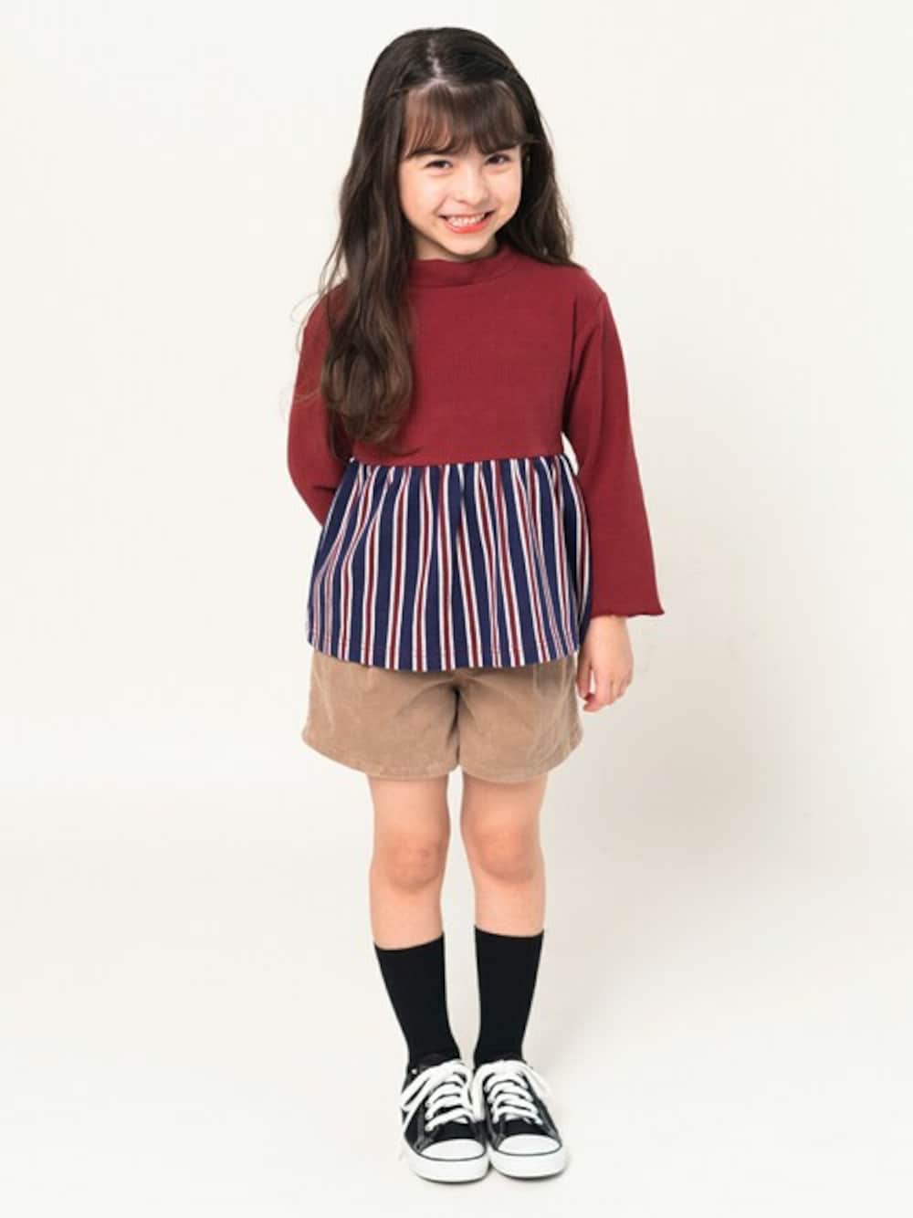 「コーデュロイ、Tシャツ、ストライプ、コーデュロイパンツ、チュニック、子供服、ストライプシャツ、チュニックコーデ、Tシャツコーデ、子供カッコイイ」｜「Moujonjonのストライプ切替Tシャツ（Tシャツ/カットソー、レッド系）」を使った、こどもの森e-shopさん（キッズ・110cm）の秋コーディネートの1枚目の写真