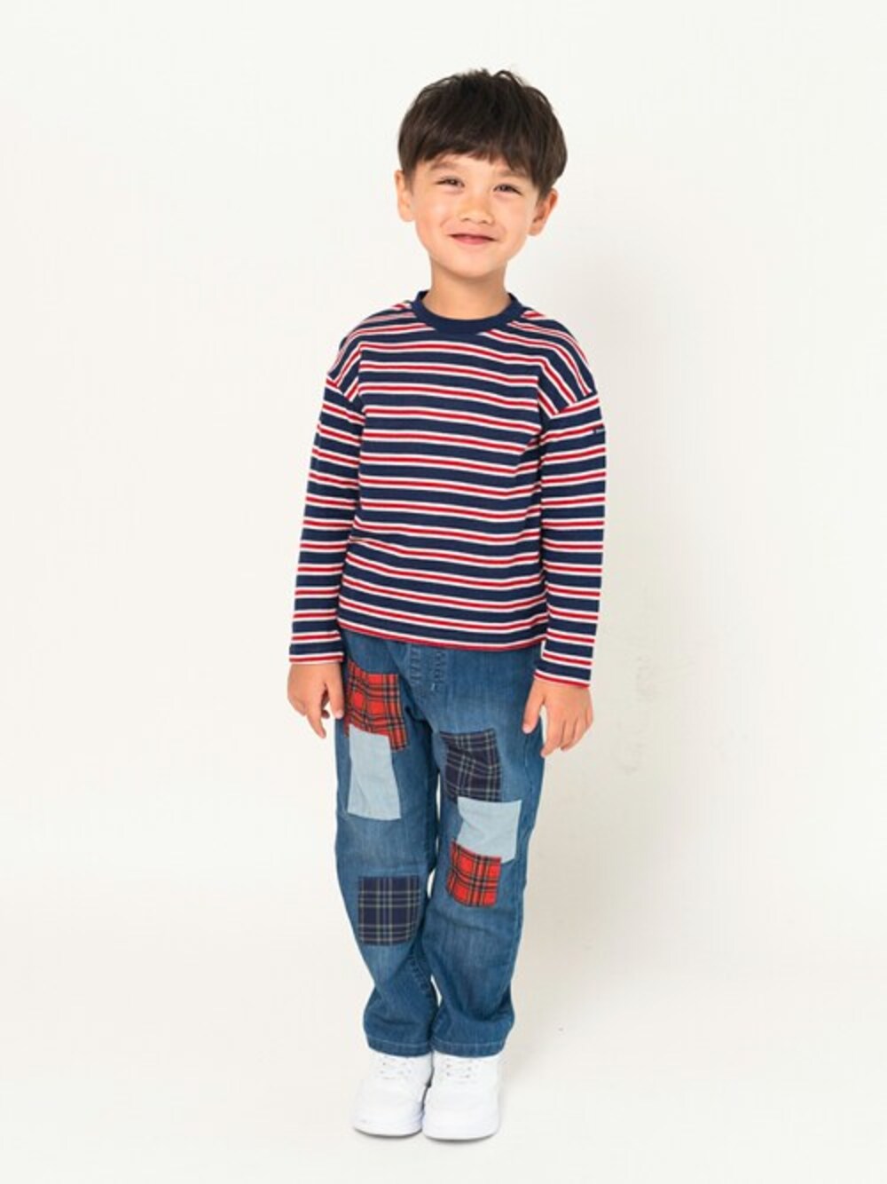 「ボーダー、Tシャツ、ロンT、子供服、ボーダートップス、ボーダーTシャツ、子供コーデ、Tシャツ×デニム、Tシャツコーデ、秋コーデ」｜「MoujonjonのボーダーＴシャツ（Tシャツ/カットソー、ブルー系）」を使った、こどもの森e-shopさん（キッズ・110cm）の秋コーディネートの1枚目の写真