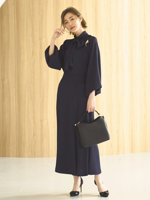 ボリュームスリーブボウタイブラウス＆マーメイドスカートセットアップ