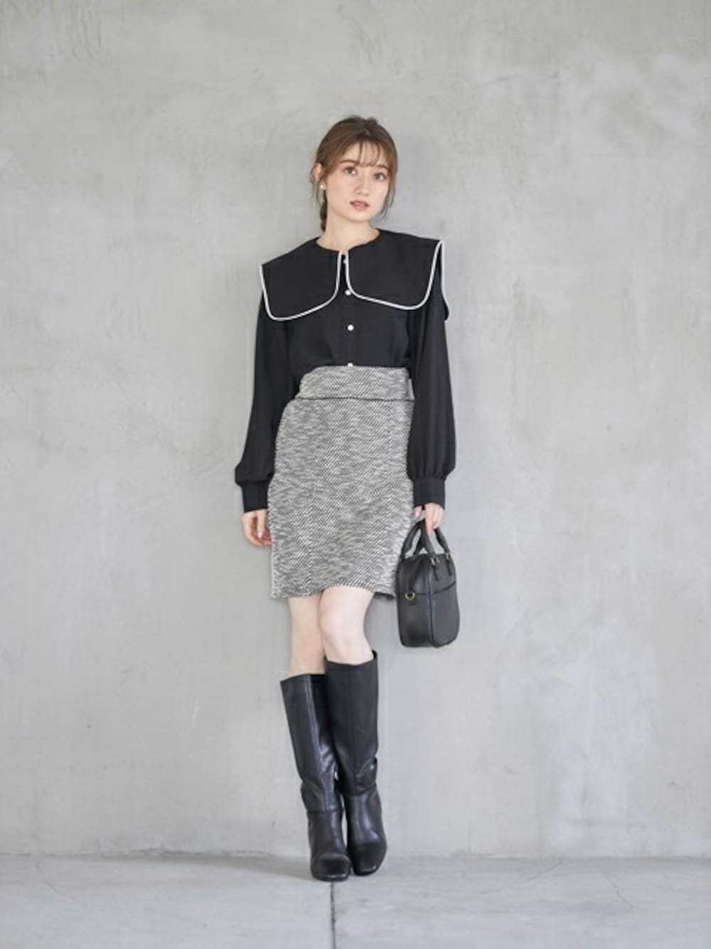 「ブラウス、トレンド、モノトーン、プチプラ、春コーデ、tocco、韓国コーデ、toccocloset、おしゃれさんと繋がりたい、ビックカラー」｜「tocco closetの【ZOZO限定】配色ライン入りセーラーカラーブラウス（シャツ/ブラウス、ブラック系）」を使った、tocco closet_zozotownさん（レディース・163cm）の冬コーディネートの1枚目の写真