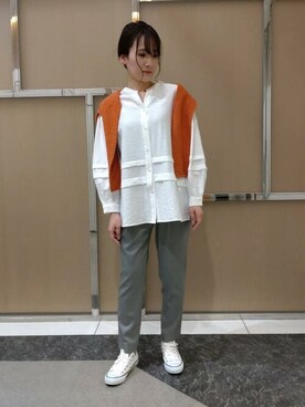 「INDIVI（インディヴィ）の【洗える/春カラー】タックデザインパフスリーブ ブラウス（シャツ/ブラウス、ホワイト系）」を使った、achiさん（レディース・163cm）の春コーディネート