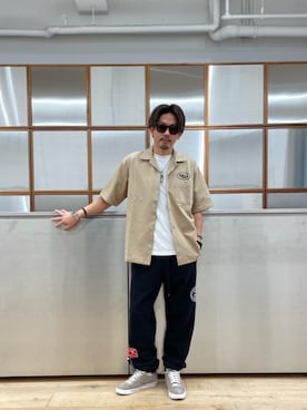 「シャツ 」｜「アイテム（スウェットパンツ）」を使った、京都くんさん（メンズ・172cm）の春コーディネート