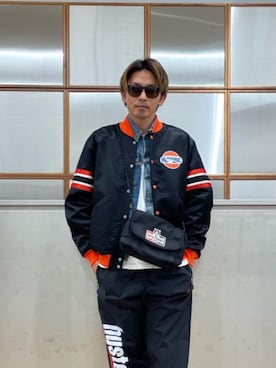 「アイテム（スタジャン）」を使った、京都くんさん（メンズ・172cm）の秋コーディネート