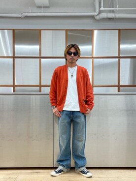 「ワイドパンツ 」｜「アイテム（スニーカー）」を使った、京都くんさん（メンズ・172cm）の秋コーディネート