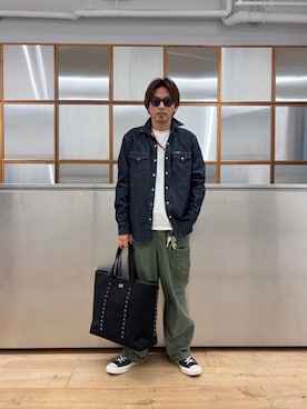 「HYSTERIC GLAMOUR（ヒステリックグラマー）のSTUDS CANVAS トート（トートバッグ、ブラック系）」を使った、京都くんさん（メンズ・173cm）の夏コーディネート