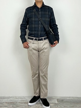 「ショルダーバック」｜「アイテム（スリッポン）」を使った、ニコルさん（メンズ・174cm）の秋コーディネート