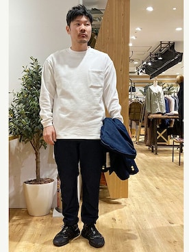 「ポケットＴシャツ」｜「アイテム（スウェット）」を使った、ニコルさん（メンズ・170cm）の春コーディネート