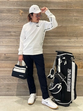 「ゴルフコーデ」｜「アイテム（スウェット）」を使った、briefingecさん（メンズ・165cm）の冬コーディネート