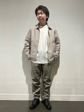 「+phenix（プラスフェニックス）のアイテム（トップス）」を使った、大出さん（メンズ・160cm）の春コーディネート