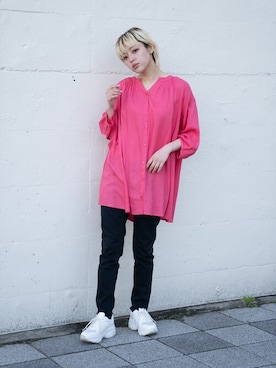 「NAVY（ネイビー）のアイテム（パンツ）」を使った、マックハウスZOZOスタイリスト レディースさん（レディース・163cm）の春コーディネート