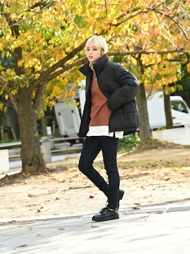 「NAVY（ネイビー）のアイテム（パンツ）」を使った、マックハウスZOZOスタイリスト レディースさん（レディース・163cm）の冬コーディネート