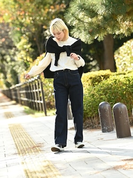 「NAVY（ネイビー）のアイテム（パンツ）」を使った、マックハウスZOZOスタイリスト レディースさん（レディース・163cm）の冬コーディネート