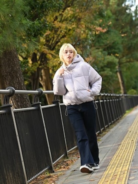 「NAVY（ネイビー）のアイテム（パンツ）」を使った、マックハウスZOZOスタイリスト レディースさん（レディース・163cm）の冬コーディネート