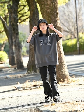 「NAVY（ネイビー）のアイテム（パンツ）」を使った、マックハウスZOZOスタイリスト レディースさん（レディース・163cm）の春コーディネート