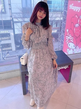 INGNI（イング）の「肩開きフリル花柄シフォンワンピース