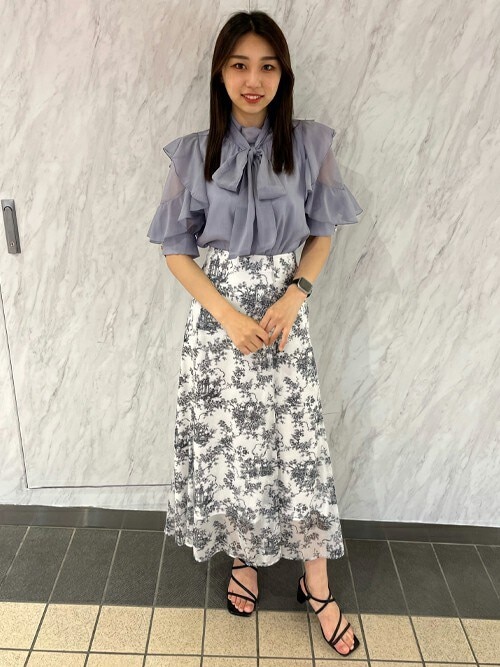 セール】モノトーン花柄シアーBACKレースUPマーメイドスカート