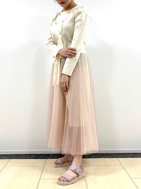 「春カラー」｜「アイテム（サンダル）」を使った、卑弥呼　新宿京王百貨店さん（レディース・155cm）の春コーディネート