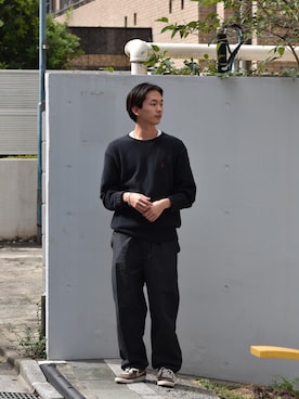 「JOHN SMEDLEY（ジョンスメドレー）のアイテム（パンツ）」を使った、髙橋さん（メンズ・177cm）の秋コーディネート