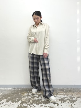 中川 この実さんの「SATIN SHOUDER PADDED BLOUSE」を使ったコーディネート