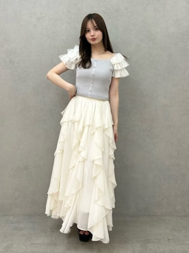「RESEXXY（リゼクシー）のラッフルシアーロングスカート（スカート、ホワイト系）」を使った、FUMIKAさん（レディース・155cm）の春コーディネート