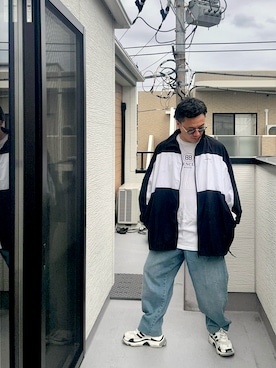 「BALENCIAGA（バレンシアガ）のアイテム（Tシャツ/カットソー）」を使った、（asatomoz）さん（メンズ・170cm・40代）の秋コーディネート