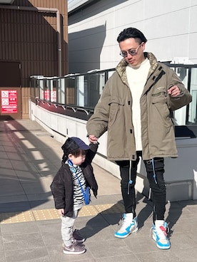 「off white（オフホワイト）のアイテム」を使った、（asatomoz）さん（メンズ・170cm）の冬コーディネート