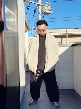 「off white（オフホワイト）のアイテム」を使った、（asatomoz）さん（メンズ・170cm）の冬コーディネート