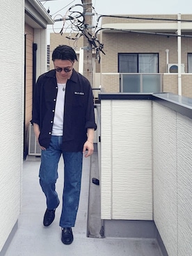 「Levi's（リーバイス）のLevi's/リーバイス 505 REGULAR/レギュラーフィット ジーンズ/ヴィンテージウォッシュ レギュラーストレート ストレッチ デニムパンツ（デニムパンツ、ブルー系）」を使った、（asatomoz）さん（メンズ・170cm）の春コーディネート